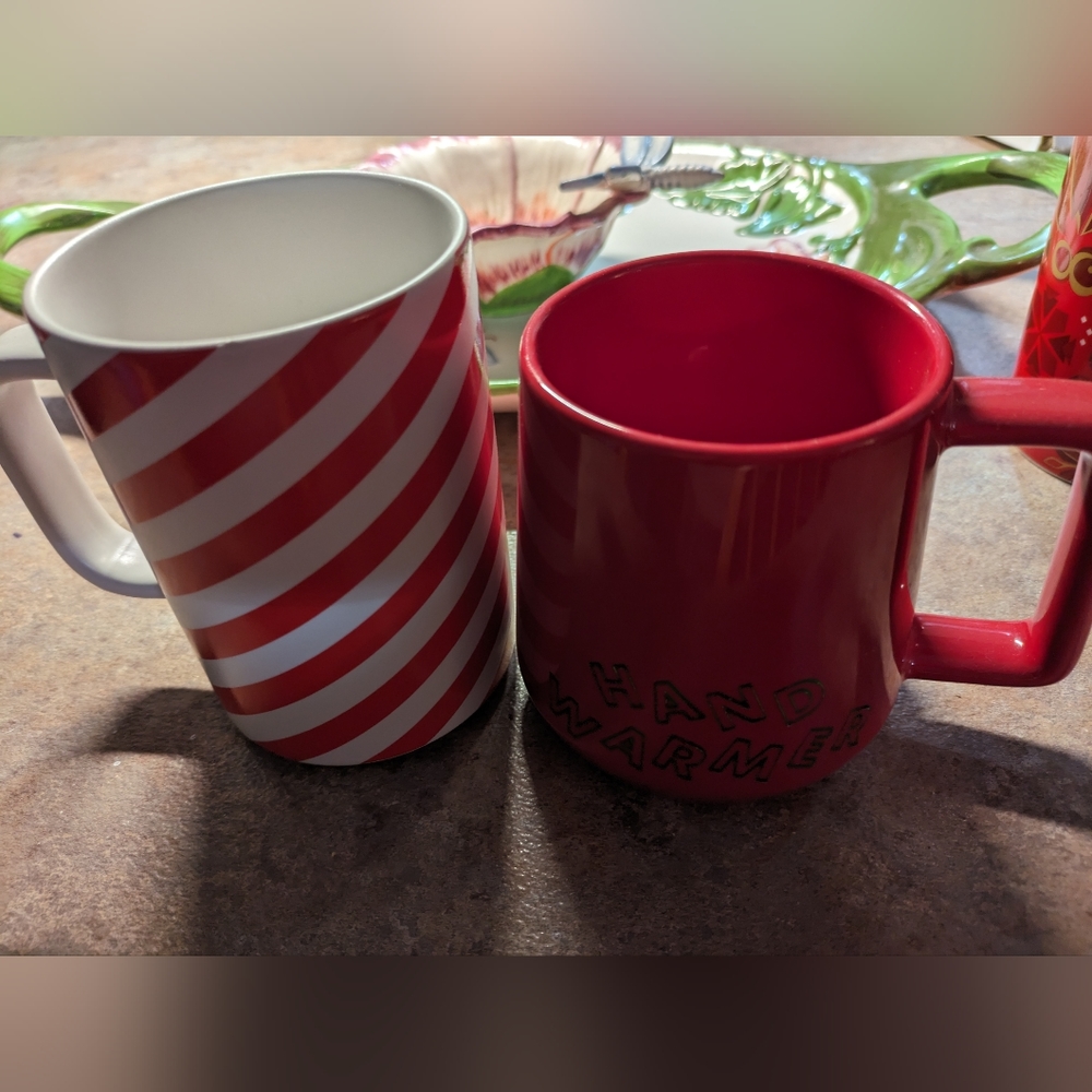 Set of 2 Starbucks Christmas mugs 12oz